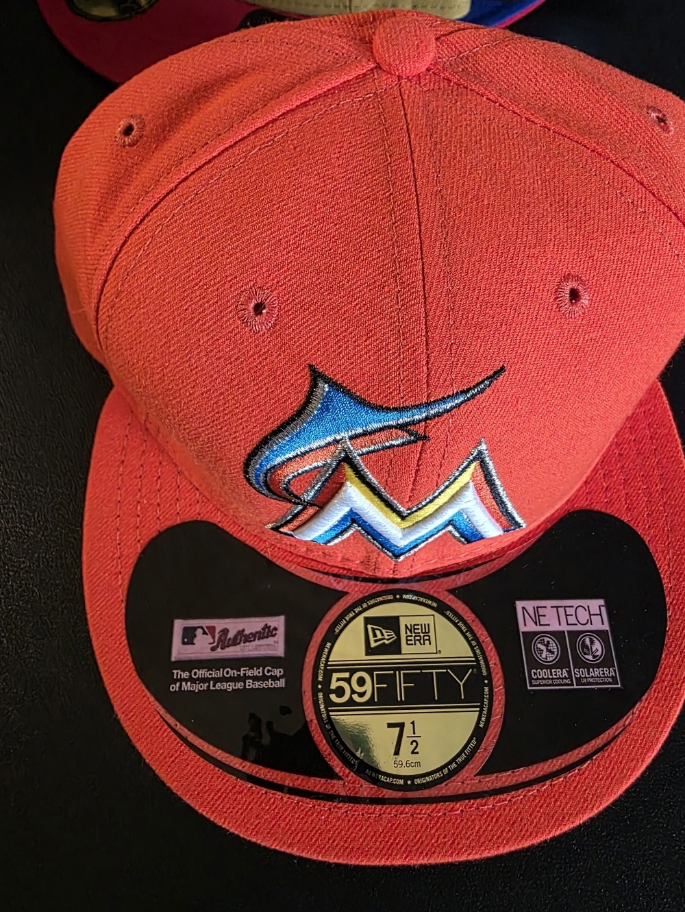 New never been wear Florida Marlins New Era Fitted hat 7 1/2
